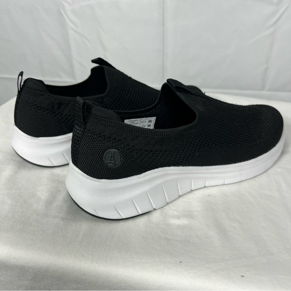 Lands’ End casual knit slip-on sneakers in black with white soles. - Picture 4 of 7